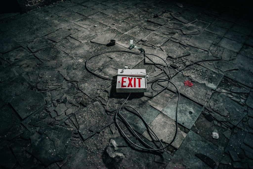 abandoned-1834759_1920